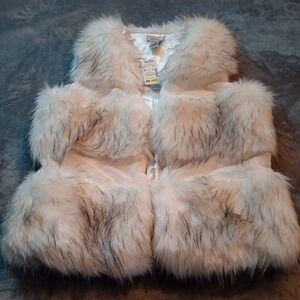 Faux Fur Vest Jacket Coat Size Small Luxurious Mobwife Fuzzy Warm Sleeveless NEW